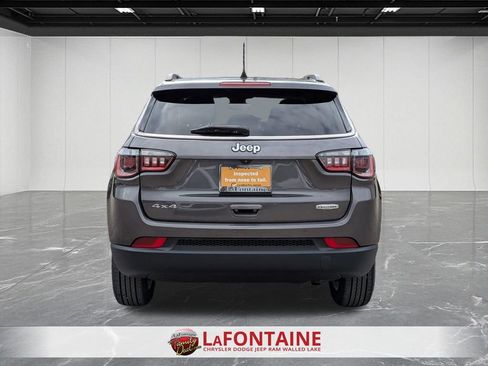 Certified 2022 Jeep Compass Latitude image 4