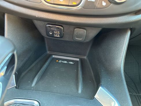 Certified 2023 Chevrolet Traverse High Country AWD/4WD image 26