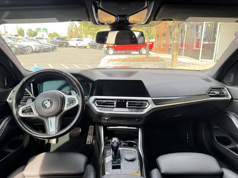 Used 2021 BMW 330i Sedan w/ M Sport Package RWD image 13