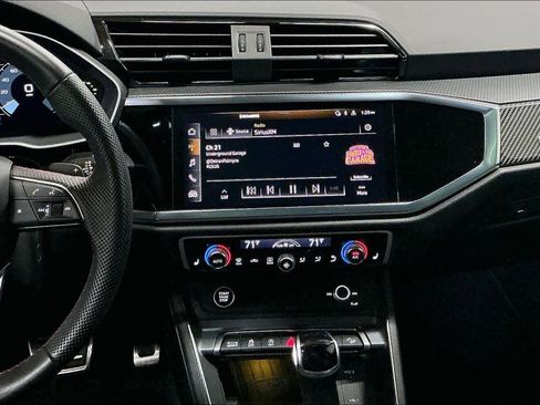 Certified 2025 Audi Q3 2.0T Premium Plus w/ Premium Plus Package image 9