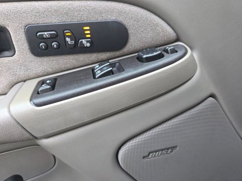 Used 2003 Chevrolet Silverado 2500 LT w/ Skid Plate Package image 18