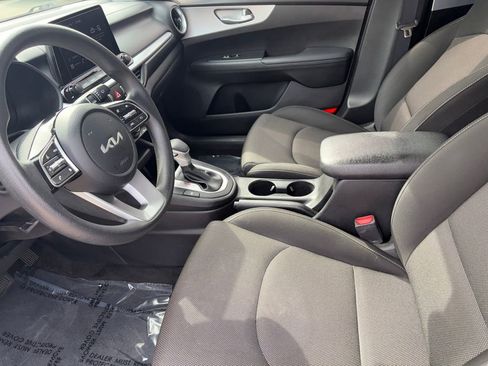 Used 2023 Kia Forte LX FWD image 7