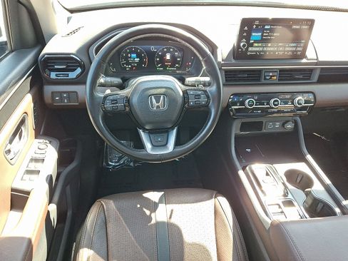 Used 2023 Honda Pilot Elite image 12