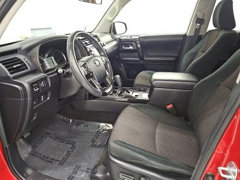 Used 2015 Toyota 4Runner Trail w/ Four Season Floor Mat Package AWD/4WD image 13