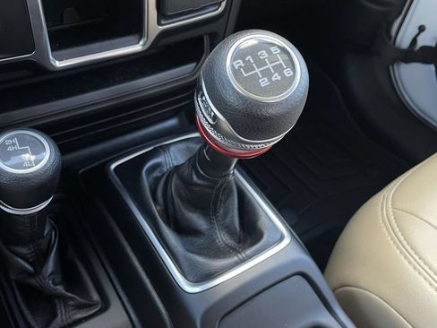 Used 2021 Jeep Wrangler Sport AWD/4WD image 24