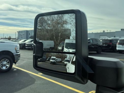 Used 2024 Chevrolet Silverado 3500 High Country w/ Technology Package image 14