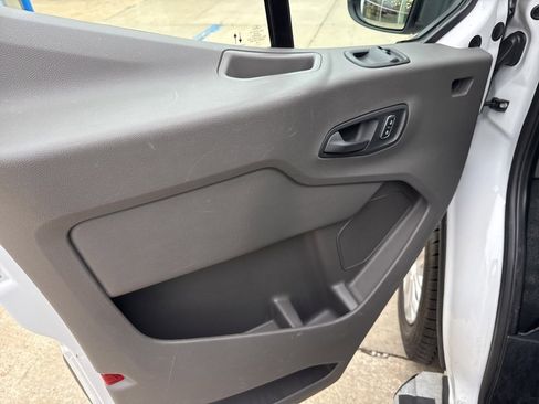 Used 2024 Ford Transit 250 Low Roof w/ Exterior Upgrade Package image 9