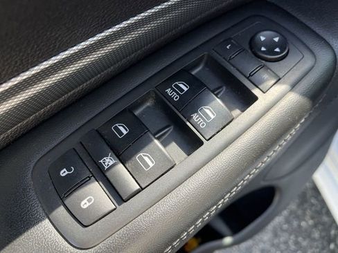 Used 2018 Dodge Durango GT AWD/4WD image 13