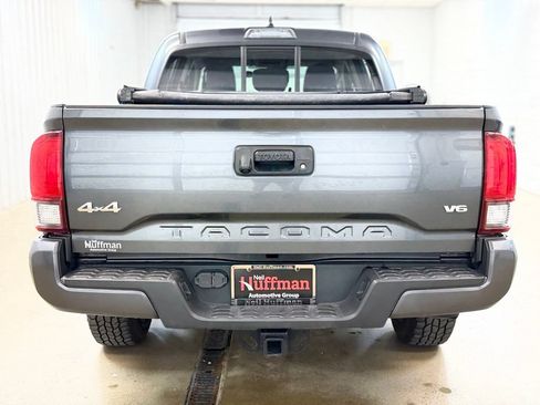 Used 2020 Toyota Tacoma SR AWD/4WD image 7