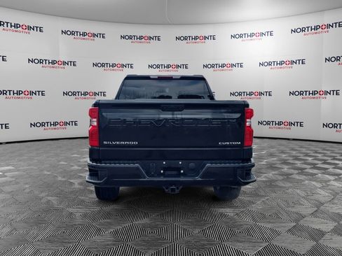 Used 2023 Chevrolet Silverado 1500 Custom AWD/4WD image 5