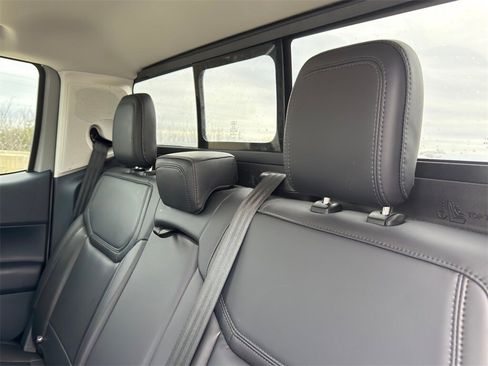 Used 2024 Ford Maverick Lariat w/ Black Appearance Package image 32