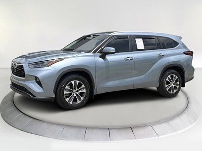 Used 2024 Toyota Highlander XLE