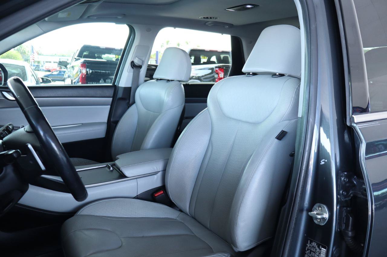 Used 2020 Hyundai Palisade SEL w/ Premium Package FWD image 16
