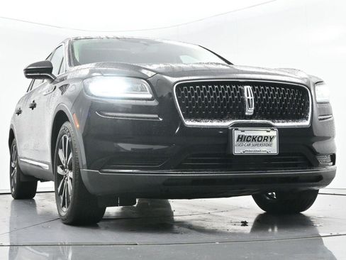 Used 2022 Lincoln Nautilus Reserve w/ Monochromatic Package AWD/4WD image 42