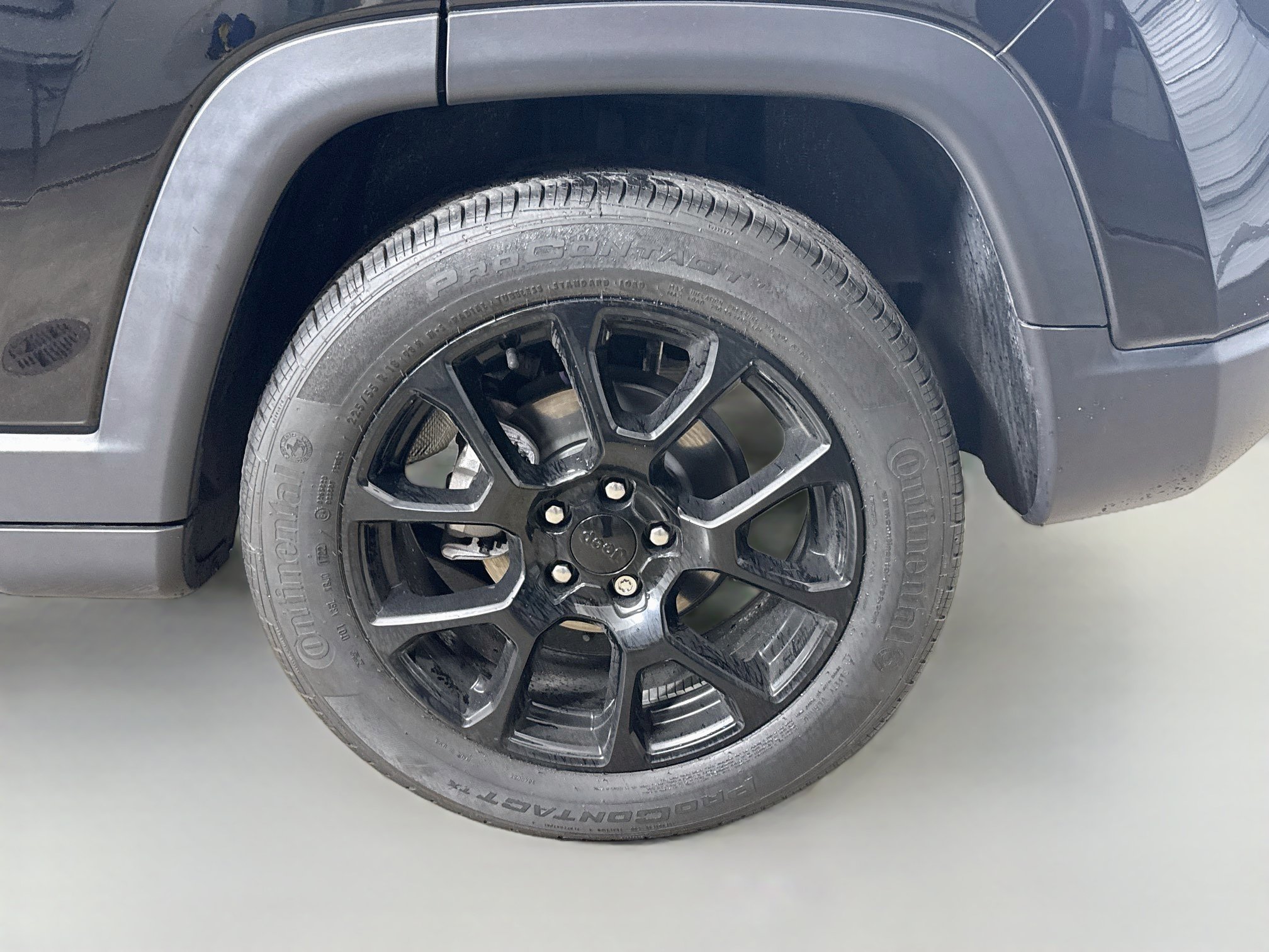 Used 2022 Jeep Compass Latitude FWD image 28
