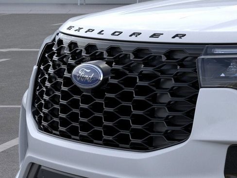 New 2026 Ford Explorer ST-Line w/ ST-Line Street Pack image 17