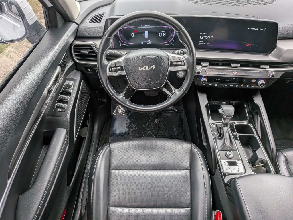 Used 2024 Kia Telluride LX FWD image 16