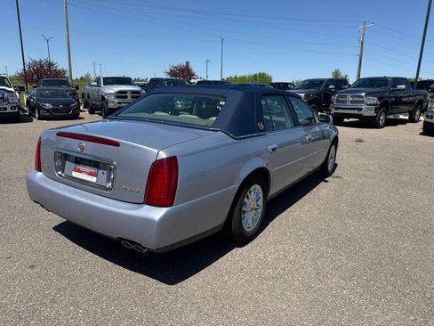 Used 2004 Cadillac De Ville w/ Equipment Group FWD image 5