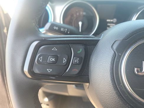 Used 2023 Jeep Wrangler Unlimited AWD/4WD image 16