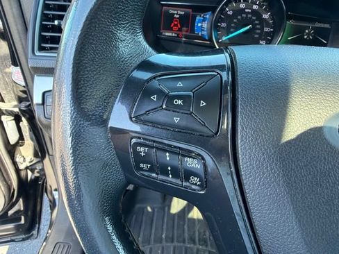 Used 2018 Ford Explorer XLT w/ Equipment Group 202A AWD/4WD image 25