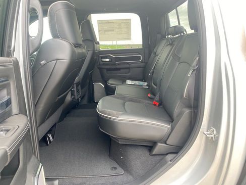 New 2026 RAM 2500 Laramie AWD/4WD image 25