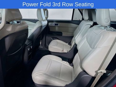 Certified 2020 Ford Explorer Platinum w/ Premium Technology Package AWD/4WD image 18