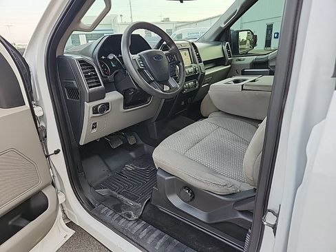 Used 2019 Ford F150 XLT RWD image 25