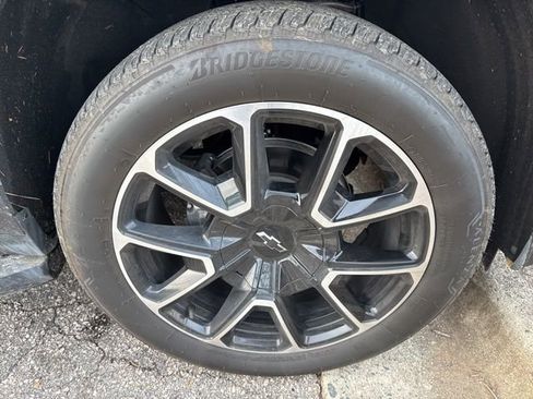 Used 2025 Chevrolet Tahoe RST w/ RST Capability Package image 17