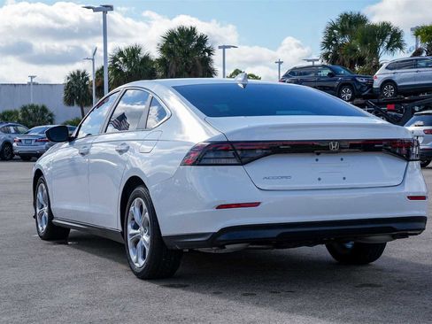 Certified 2025 Honda Accord LX image 4