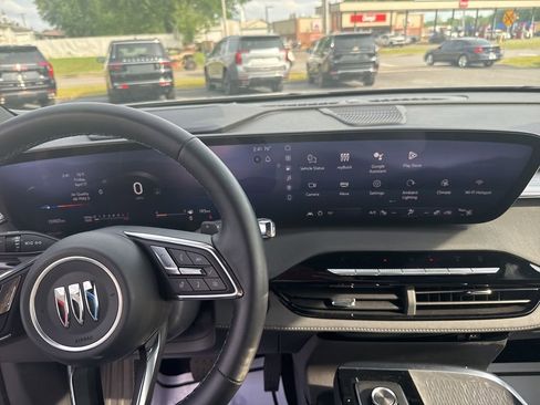 Used 2025 Buick Enclave Preferred image 20