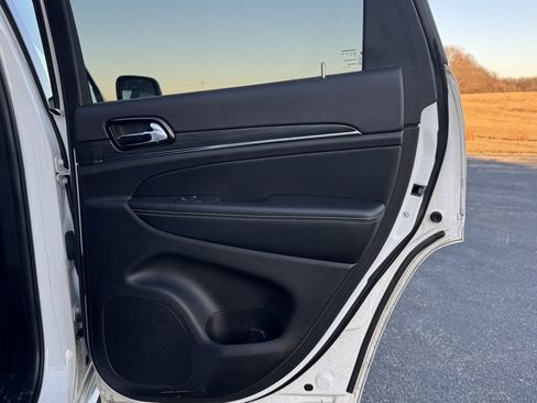 Used 2021 Jeep Grand Cherokee L Limited image 17