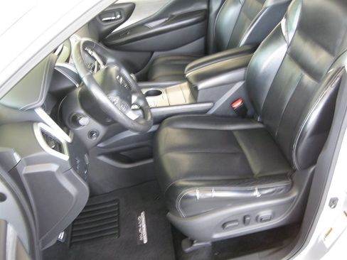 Used 2016 Nissan Murano Platinum w/ Platinum Technology Package FWD image 14