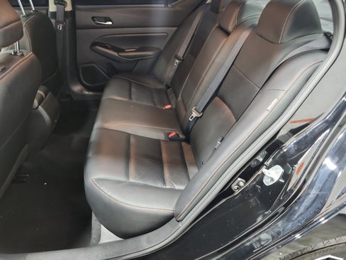 Used 2023 Nissan Altima 2.5 SR w/ SR Premium Package FWD image 13
