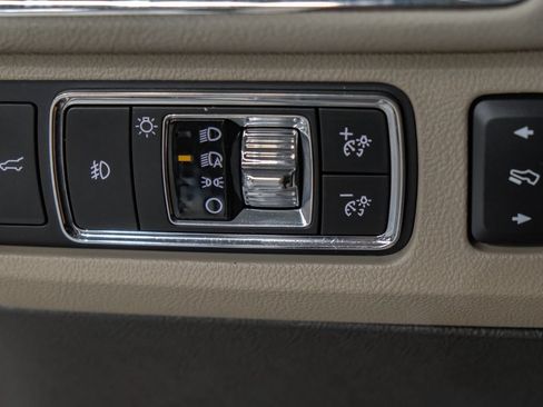 Used 2022 Lincoln Navigator L Reserve AWD/4WD image 28
