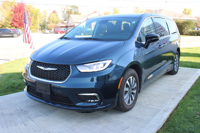 Used 2024 Chrysler Pacifica Limited FWD image 6