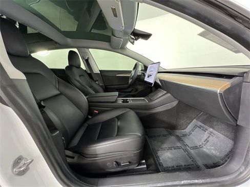 Used 2022 Tesla Model 3 Long Range image 28