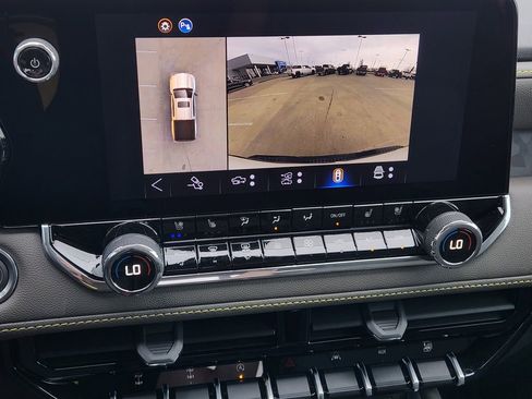 New 2026 Chevrolet Colorado ZR2 w/ Technology Package AWD/4WD image 13