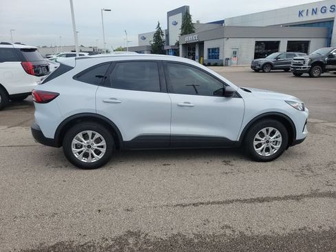 Certified 2026 Ford Escape Active w/ Cold Weather Package FWD image 6