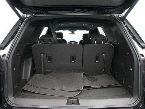 Used 2023 Chevrolet Traverse LT FWD image 22