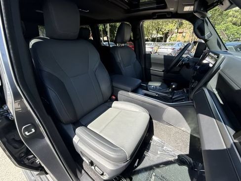 Certified 2024 Lexus GX 550 w/ Accessory Package (31) AWD/4WD image 26