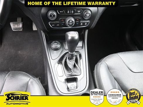 Used 2019 Jeep Cherokee Limited image 29