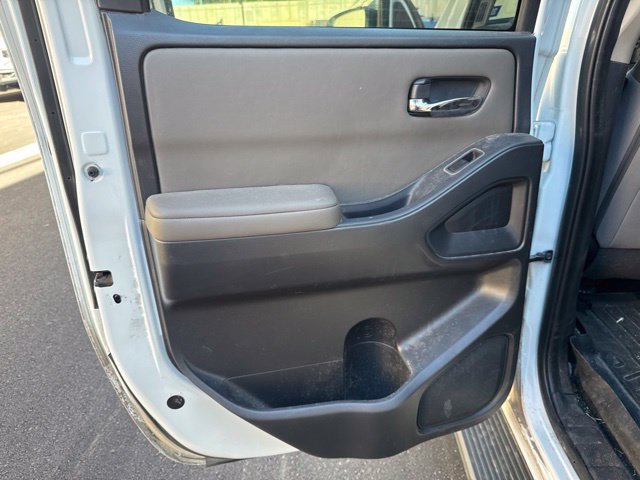Used 2022 Nissan Frontier SV RWD image 10