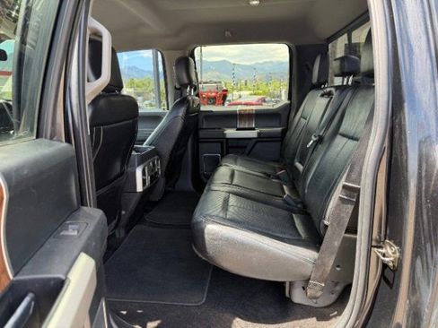 Used 2018 Ford F150 Lariat w/ Equipment Group 502A Luxury AWD/4WD image 17