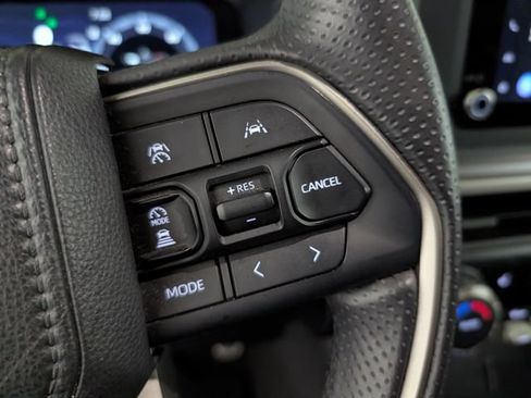 Used 2025 Toyota 4Runner TRD Sport AWD/4WD image 17