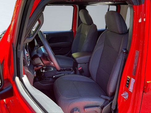 Certified 2025 Jeep Wrangler Unlimited Sahara AWD/4WD image 25