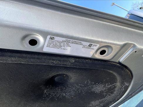 Used 2023 GMC Sierra 1500 SLT image 32