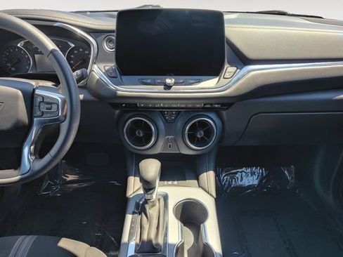 Used 2023 Chevrolet Blazer LT w/ Convenience Package FWD image 11