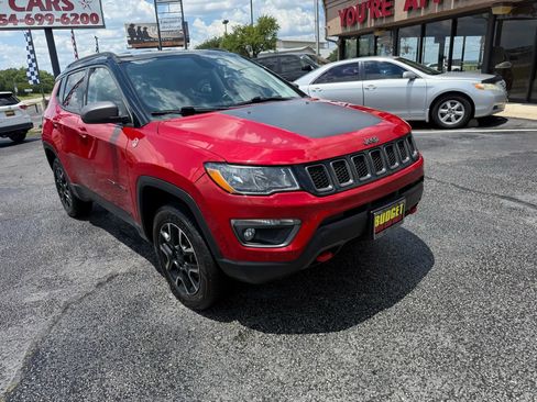 Used 2020 Jeep Compass Trailhawk image 3