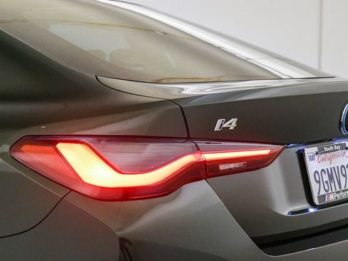 Used 2023 BMW i4 eDrive40 RWD image 12