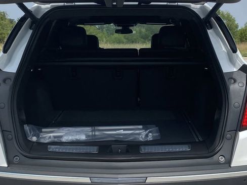 New 2025 Cadillac XT5 Premium Luxury image 8